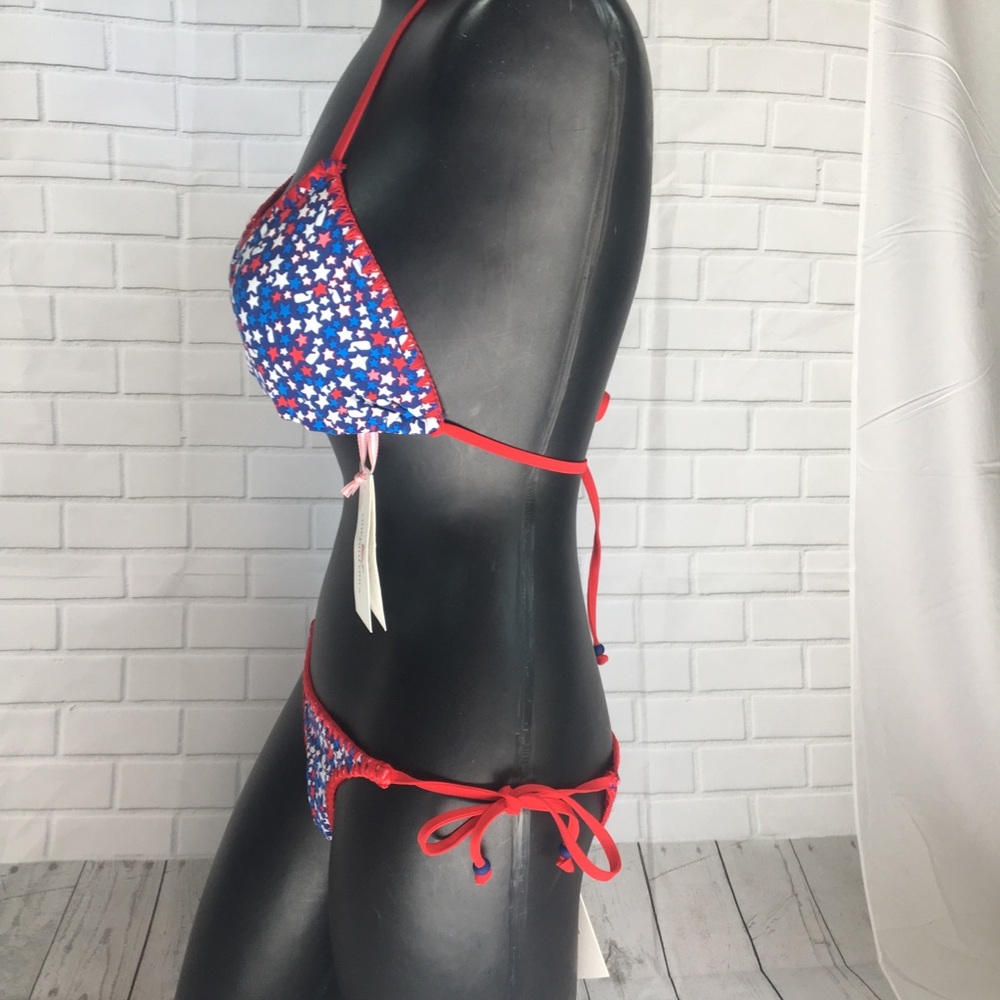 Vineyard Vines Red and Blue Floral Bikini - Picture 4 of 8